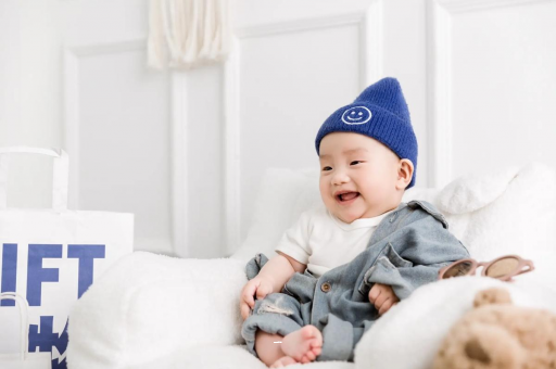 神木宝宝眼睛红红的 神木宝宝眼睛红红的